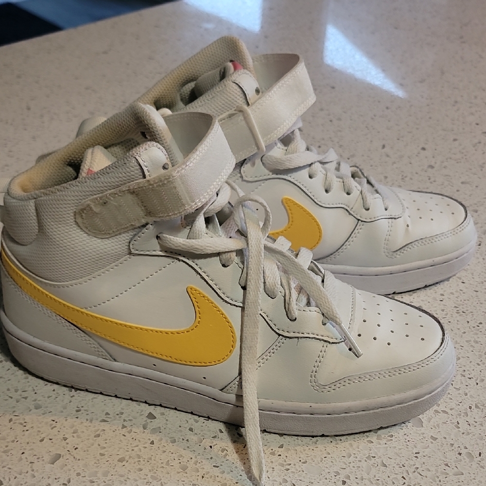 Nike Kids White and Yellow Sneakers